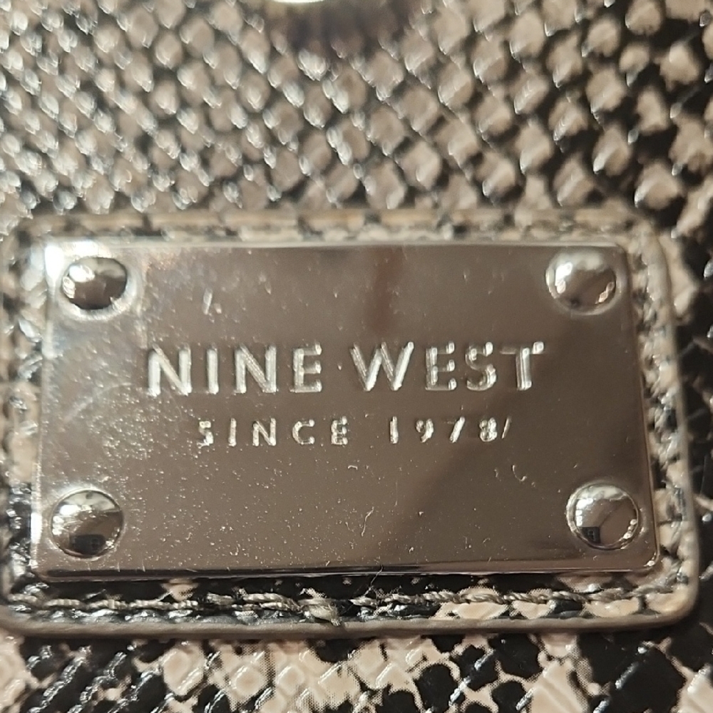 Nine West Snakeskin Pattern Flap Over Clutch and Wallet Set CLEARANCE - Picture 7 of 16